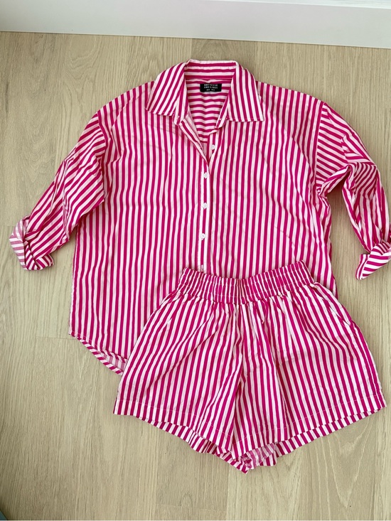 Brunette The Label Other - Striped Pink and White beach cover up Set
